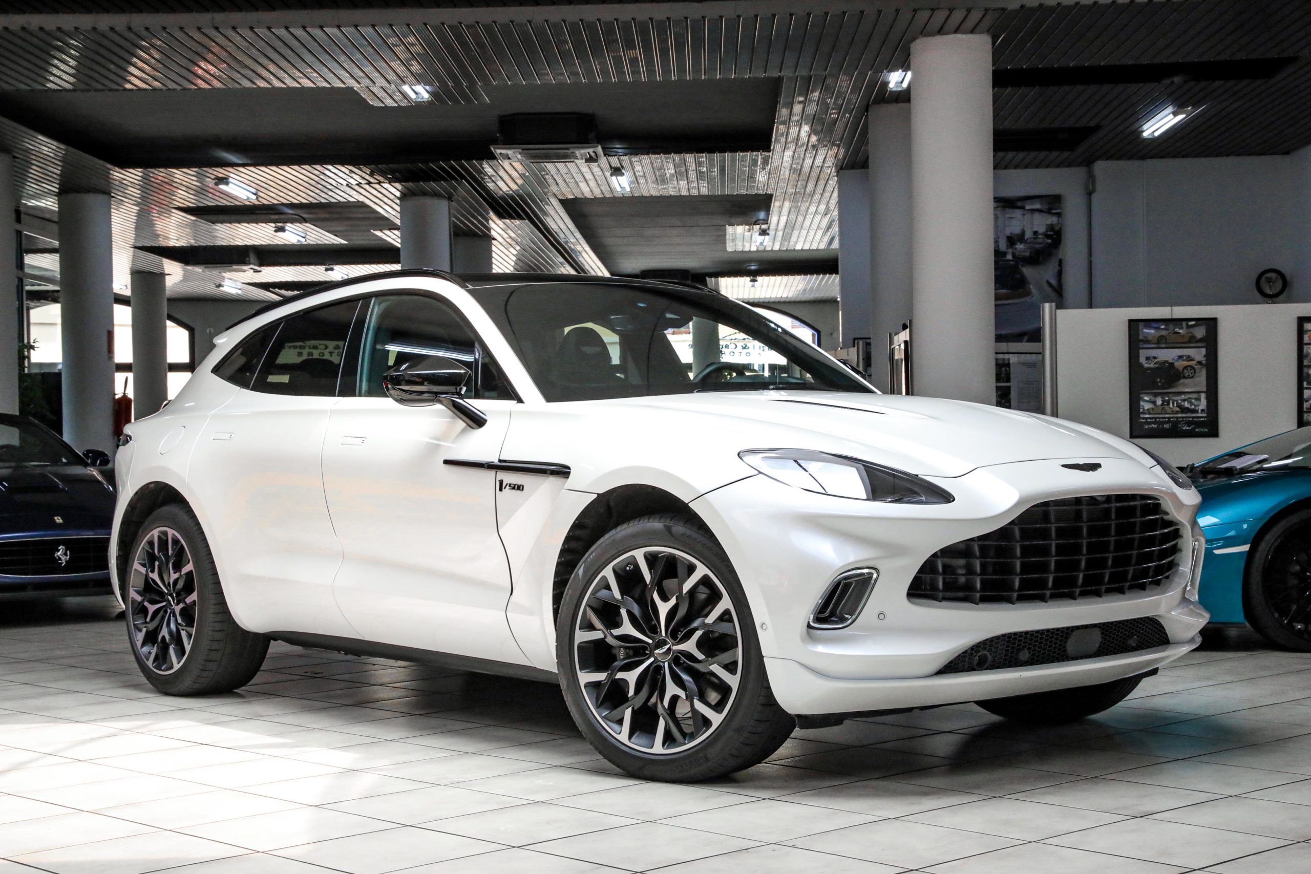 Aston Martin Dbx "1913 Specification 1 of 500" - Magni & Carnevale Motors